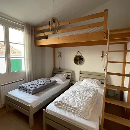 Very Bright Nest With Terrace In The Village La Flotte Exterior photo