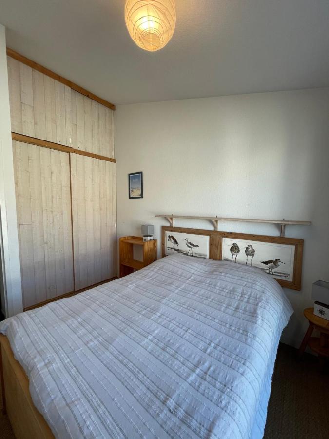 Very Bright Nest With Terrace In The Village La Flotte