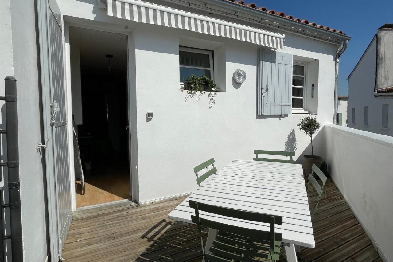 Very Bright Nest With Terrace In The Village *